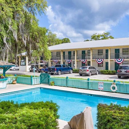 Steinhatchee River Inn And Marina Екстер'єр фото